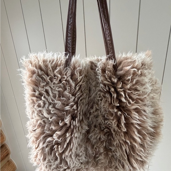Plush Faux Shearling Tote Bag in Camel - Picture 4 of 5